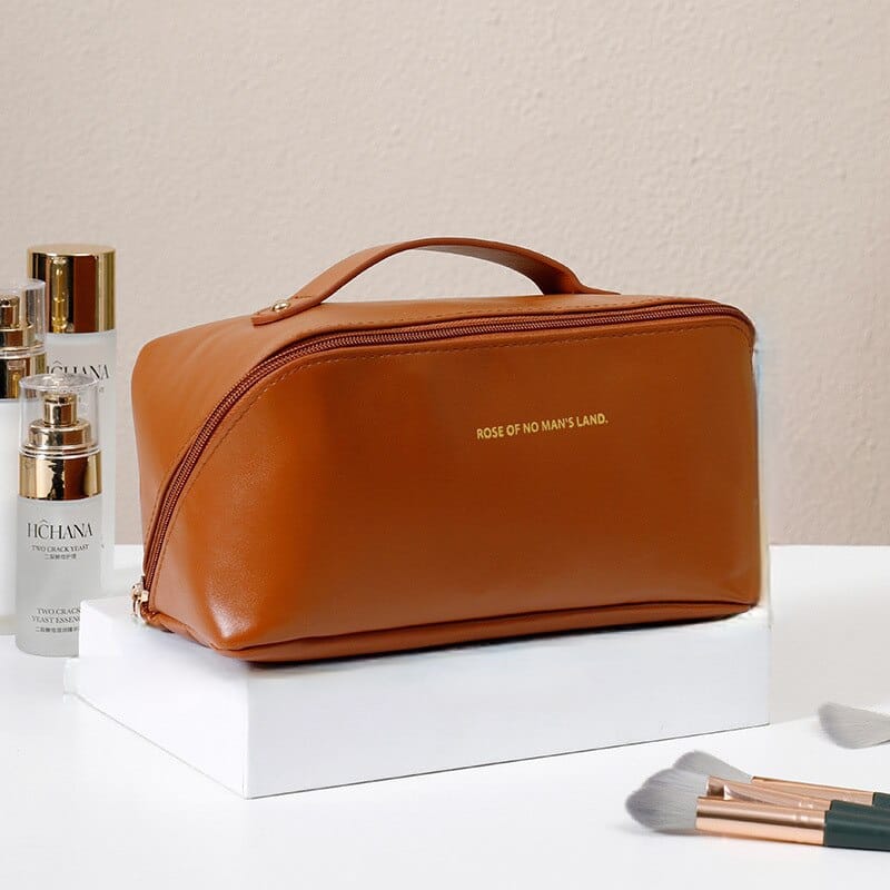 MAKEUP TRAVEL BAG - 50% OFF 🔥