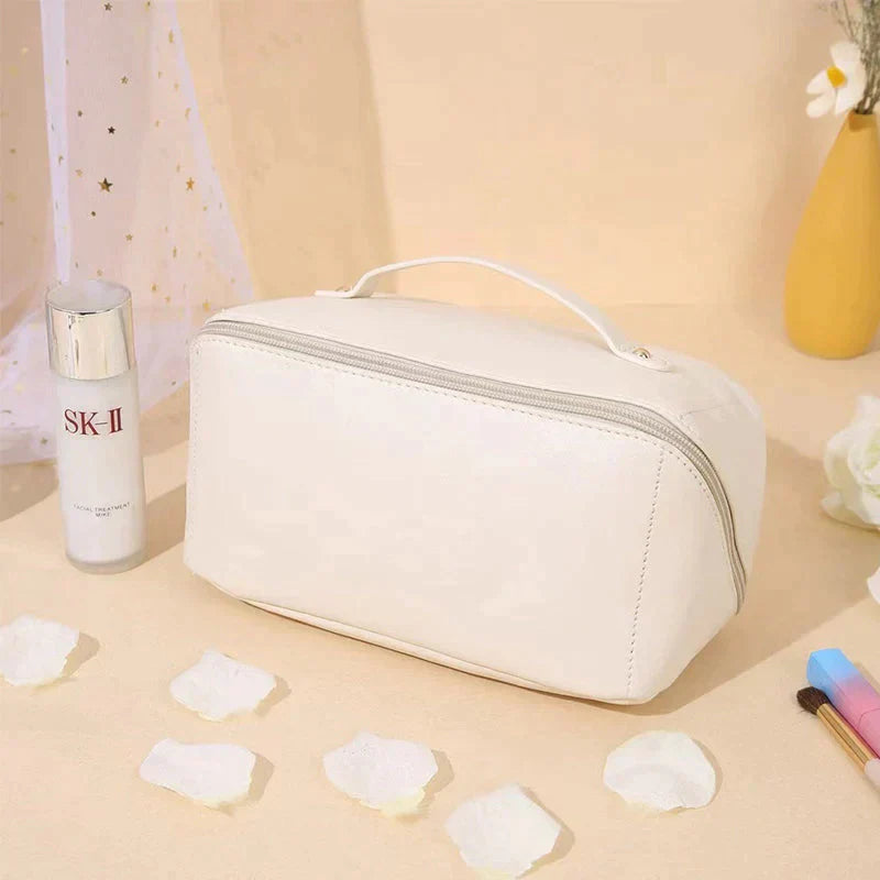 MAKEUP TRAVEL BAG - 50% OFF 🔥